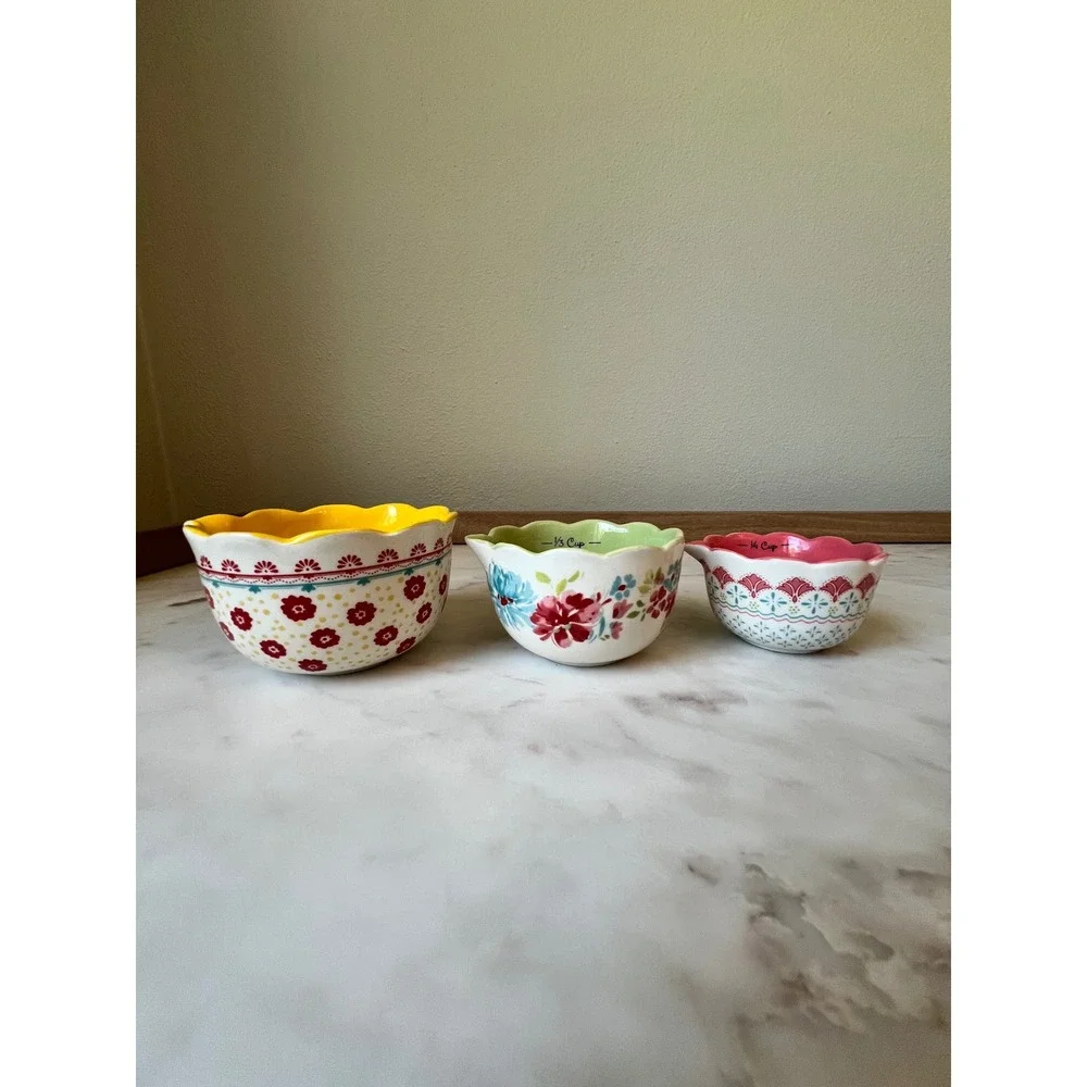 The Pioneer Woman Nesting Measuring Cups Red Set 3pcs, Missing 1 cup